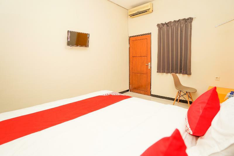 Reddoorz At Osuko Residence Sukomanunggal Jaya Сурабая Экстерьер фото